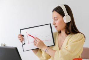 Tutoria-em-educacao-a-distancia-300x202
